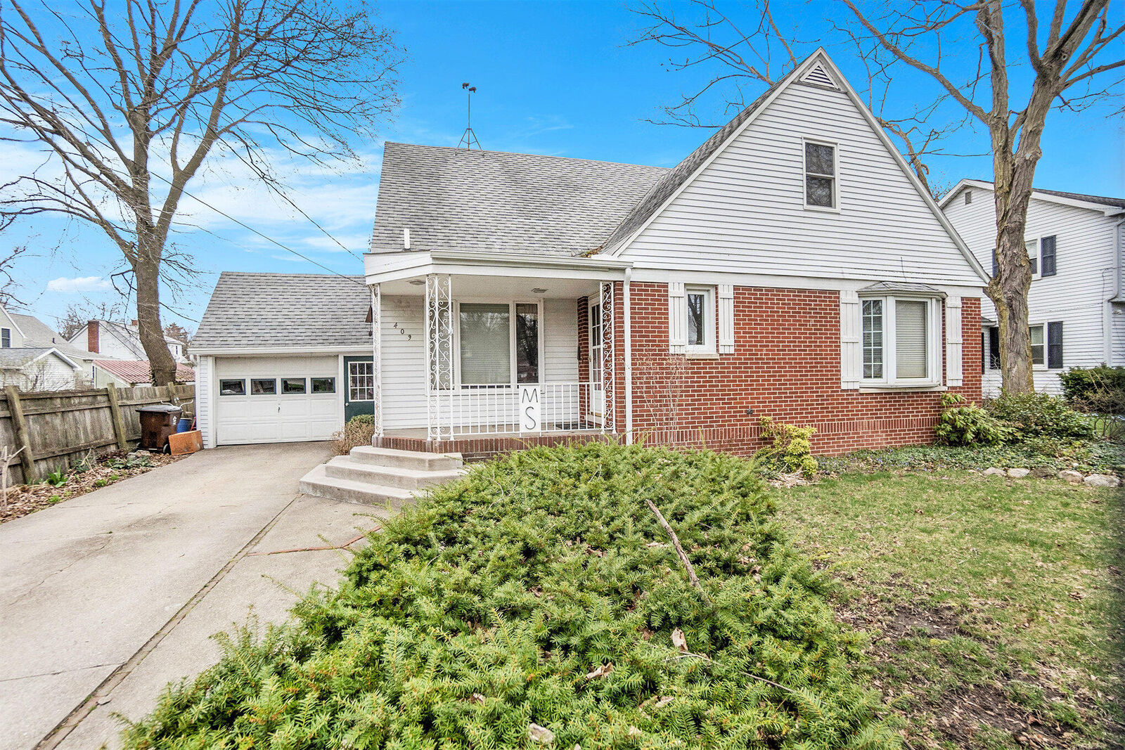 Property Photo:  409 E Main Street  MI 49412 