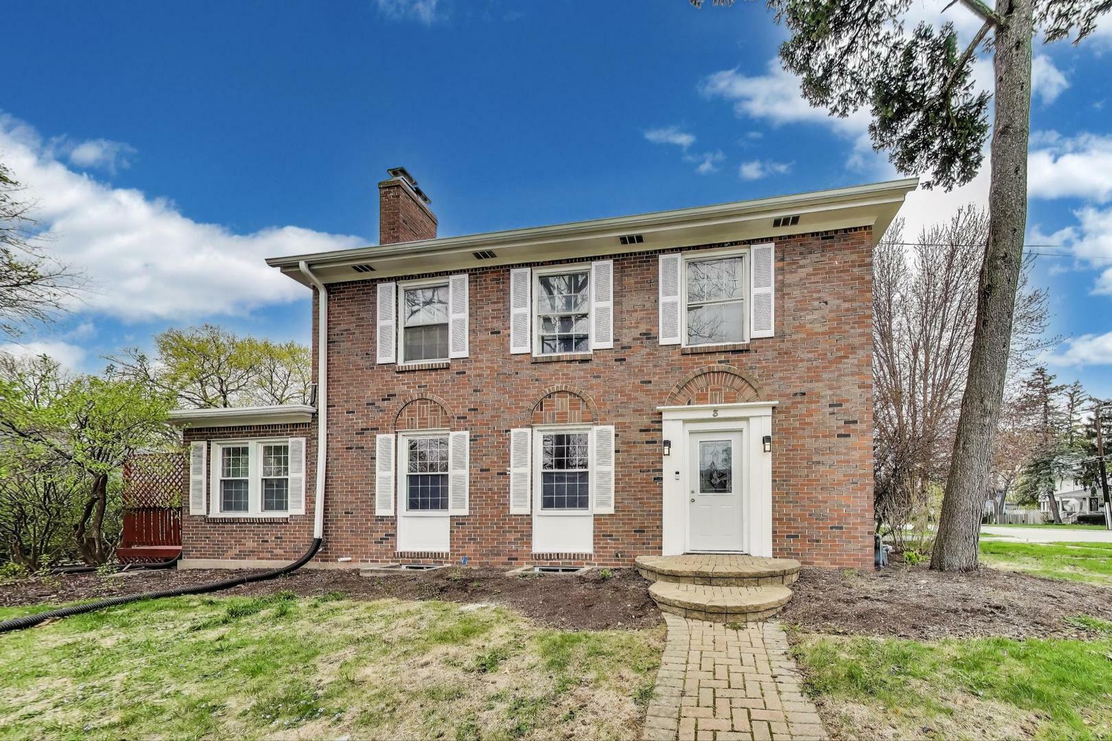 3 S Calumet Avenue  Aurora IL 60506 photo