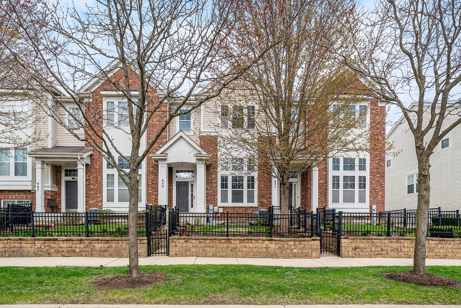 Property Photo: 459 Plaza Place IL 60504