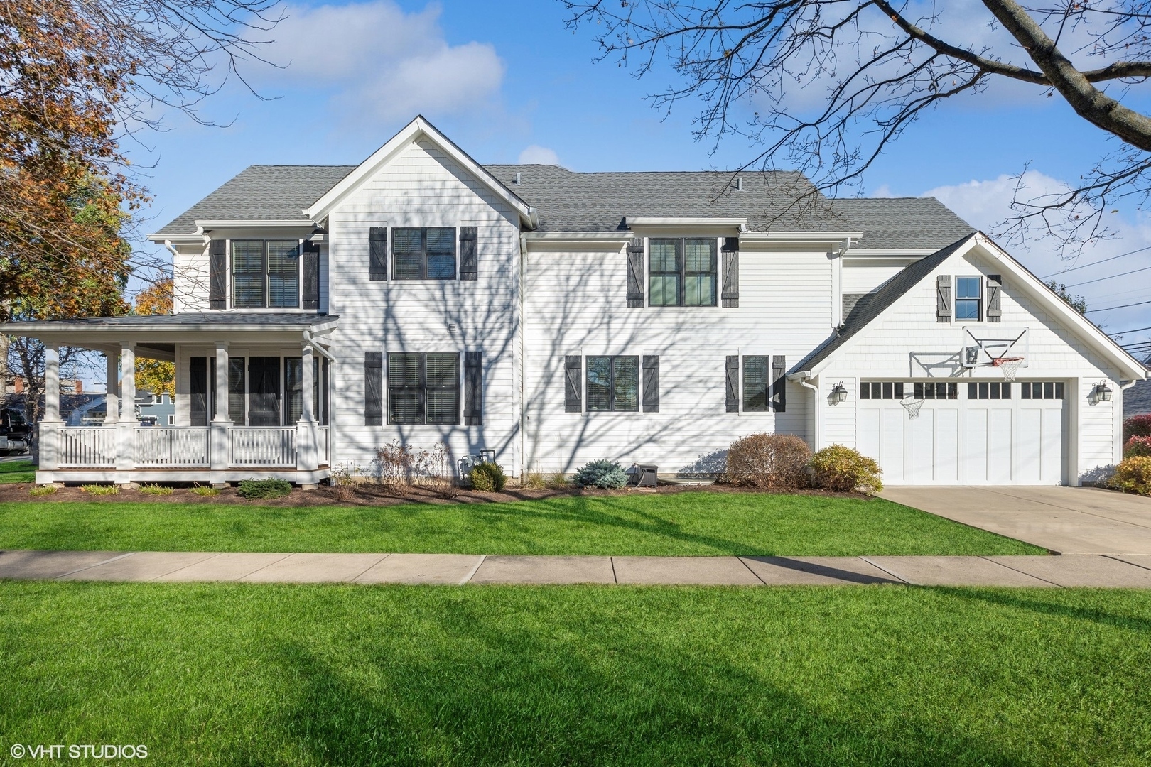 Property Photo: 103 N Pine Avenue IL 60004