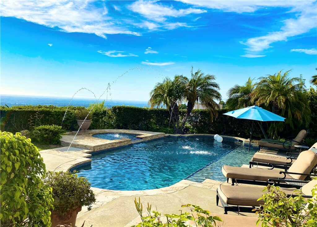 Property Photo:  5 Ridgeline Dr  CA 92660 