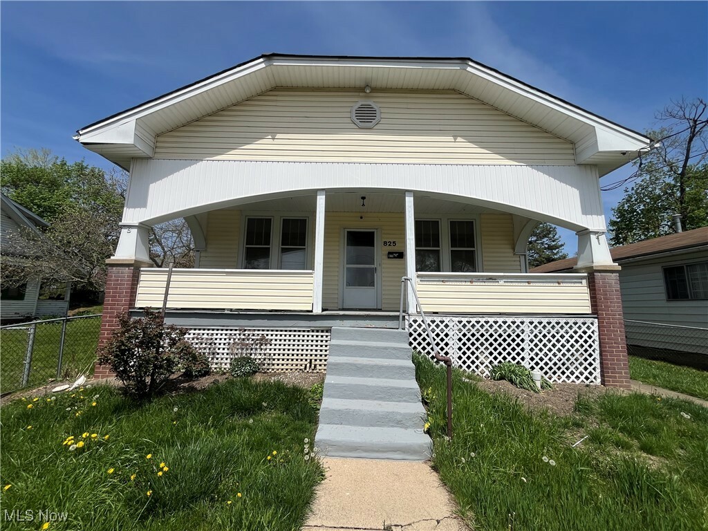Property Photo: 825 Ohio Street OH 43701
