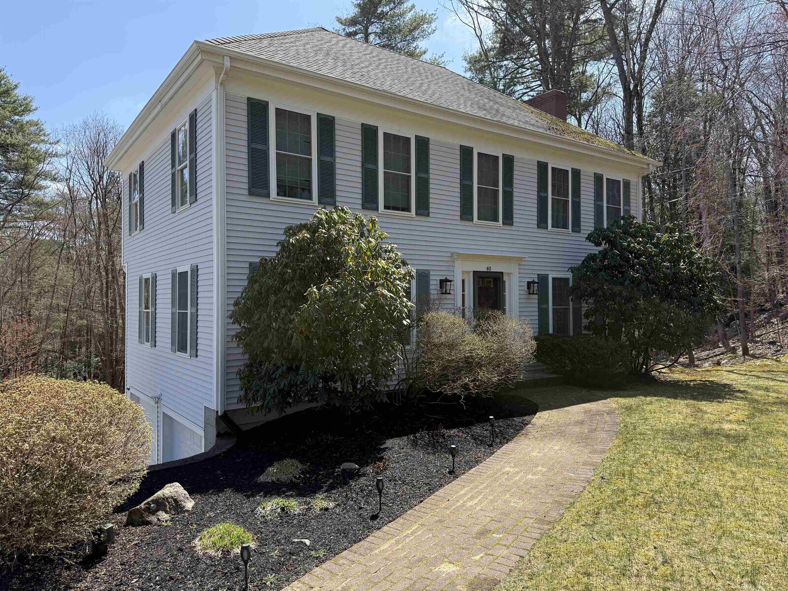 Property Photo:  40 Fairlane Drive  NH 03110 
