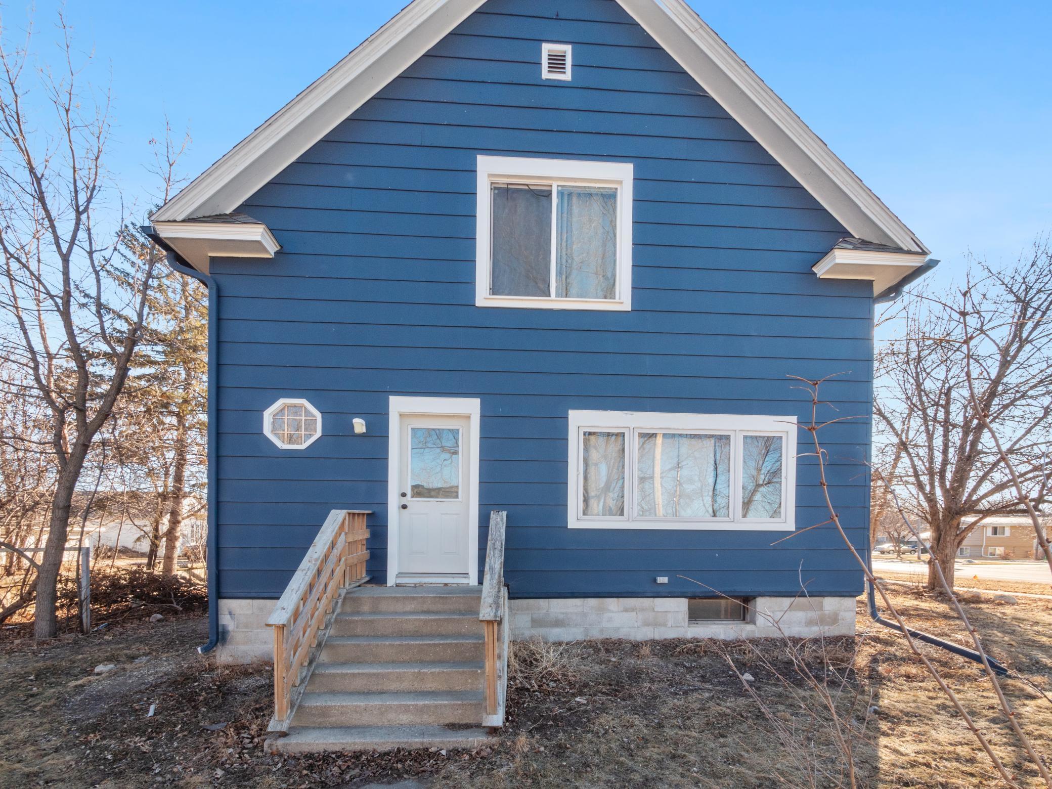 Property Photo:  276 Minnesota Avenue W  MN 56334 