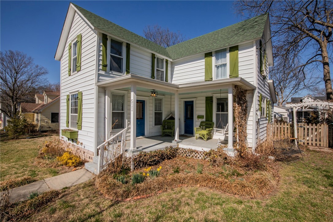 Property Photo: 511 W Pecan Street AR 72756