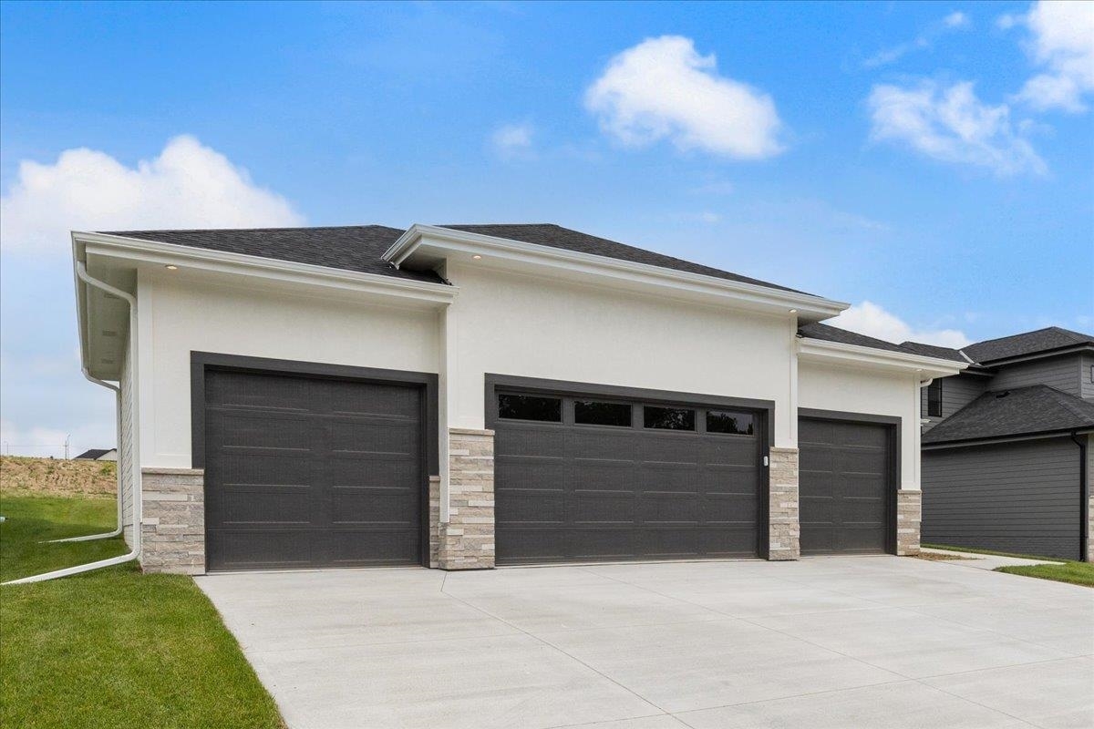 Property Photo: 20956 Jaynes Street NE 68022