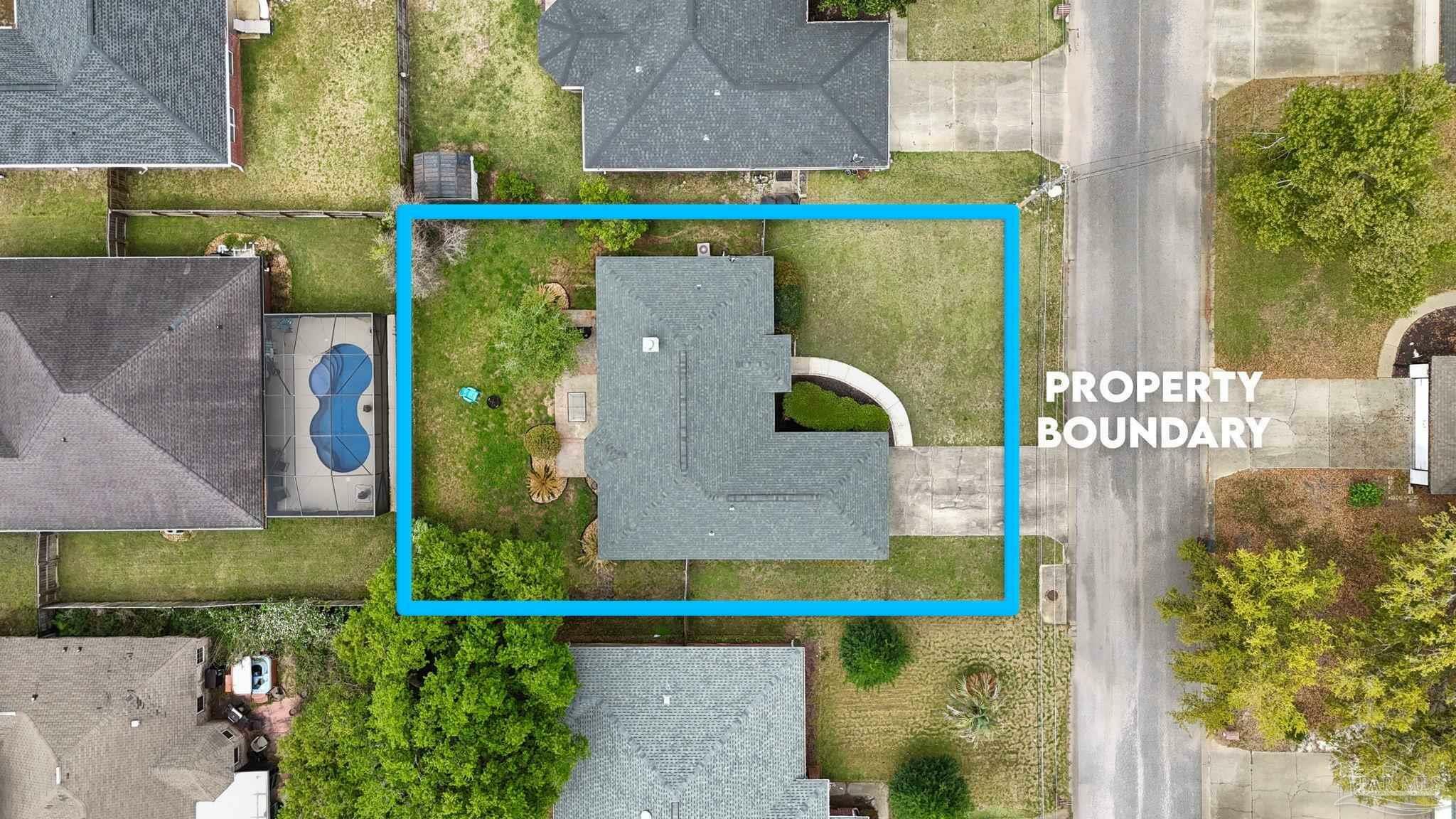 Property Photo: 2657 Hidden Estates Cir FL 32566