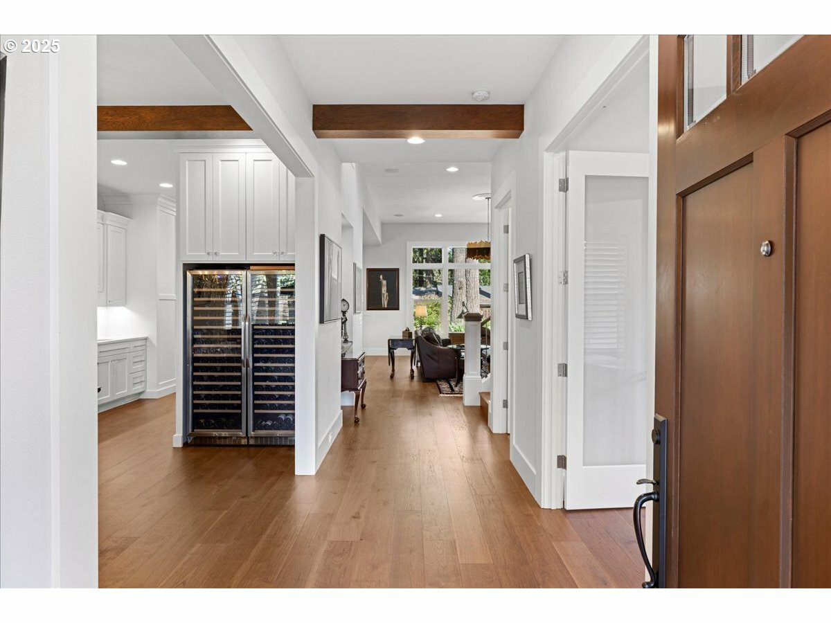 Property Photo: 4277 Upper Dr OR 97035