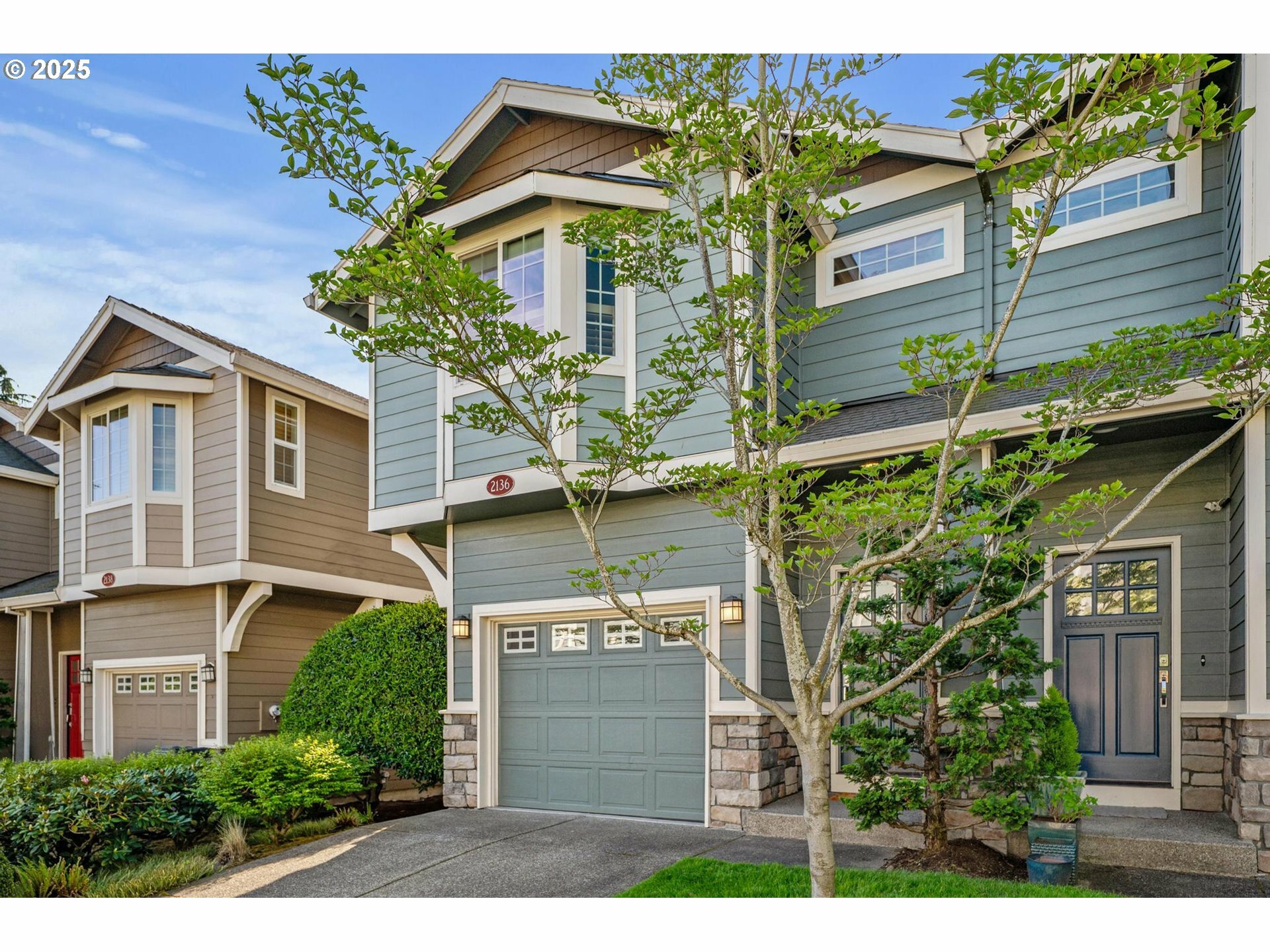 Property Photo: 2136 NE Multnomah St OR 97232