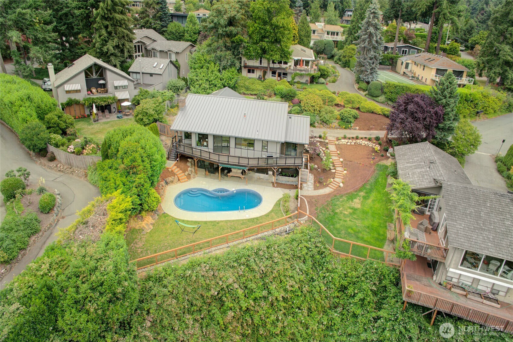 4613  105th Avenue NE  Kirkland WA 98033 photo