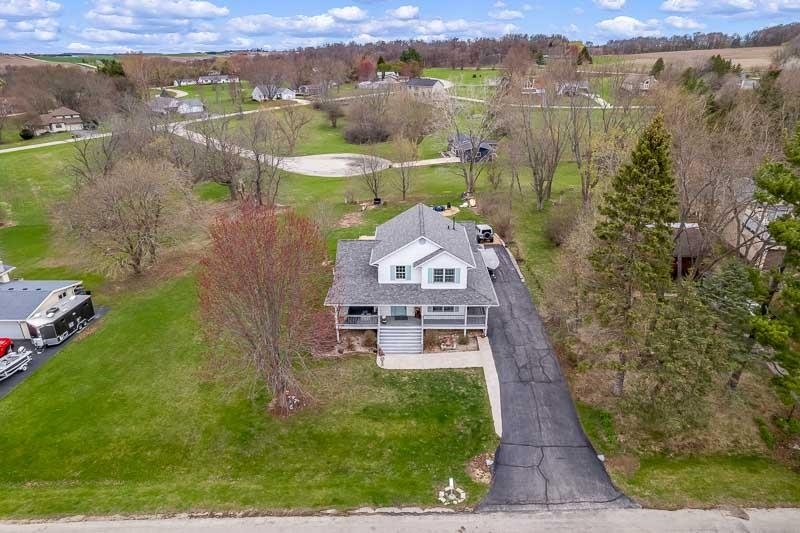 Property Photo: 1024 Lake Summerset Road IL 61019