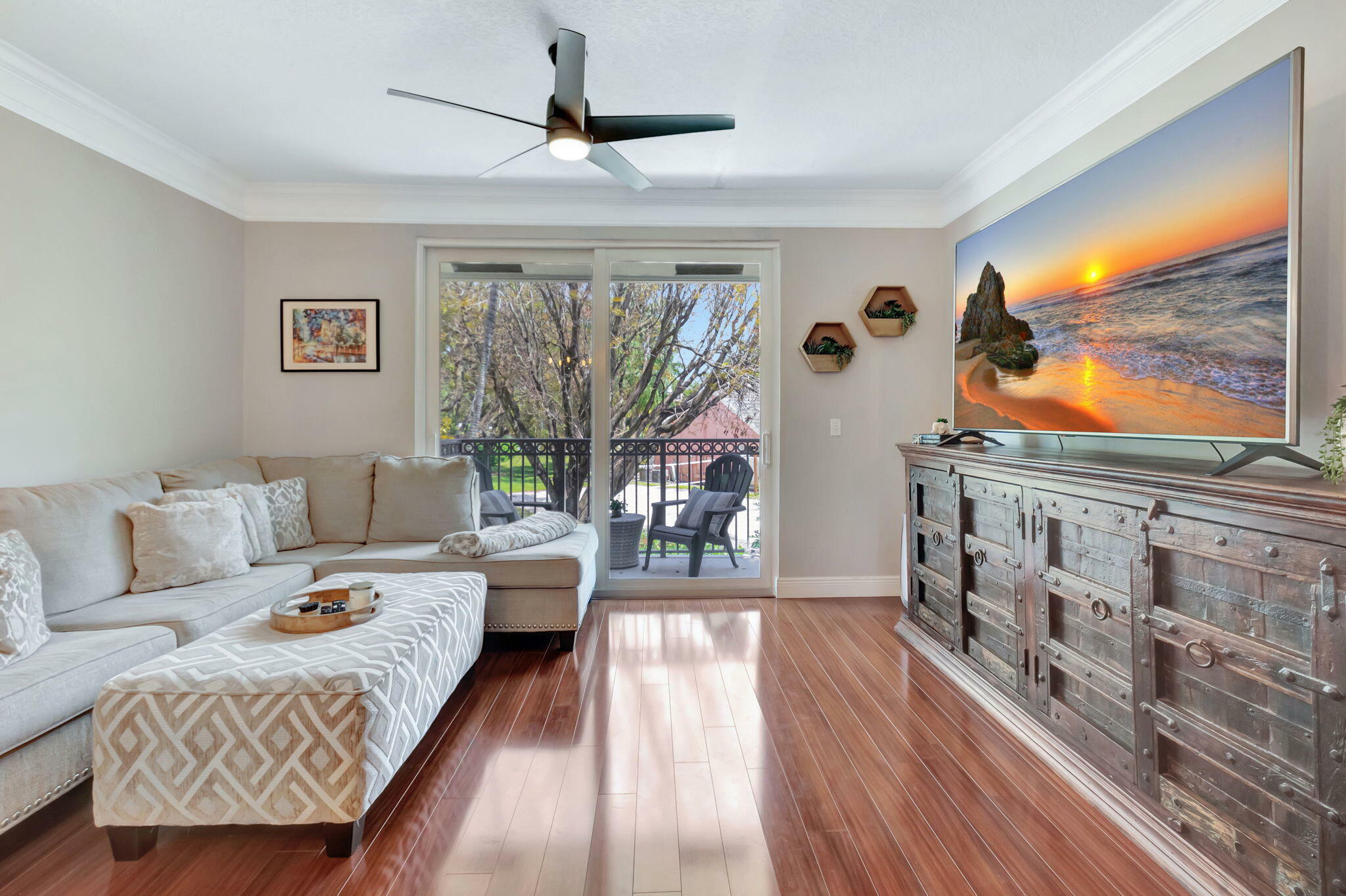Property Photo:  2022 Alta Meadows Lane 605  FL 33444 