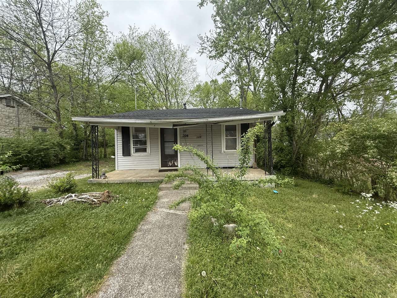 Property Photo: 308 Cherry Way KY 42101