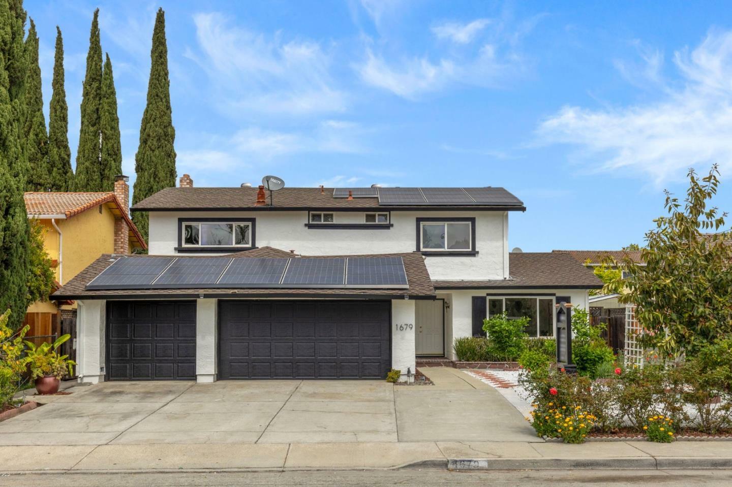 Property Photo: 1679 Commodore Drive CA 95133