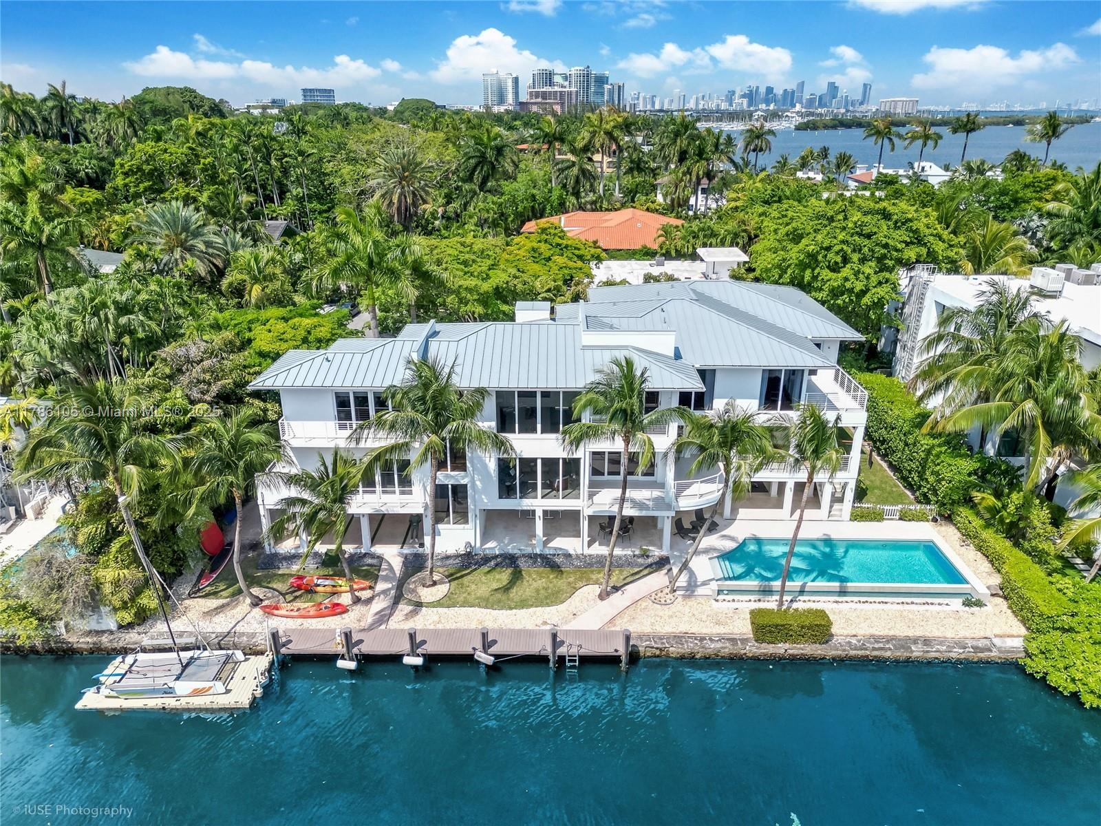 Property Photo: 3835 Carole Ct FL 33133