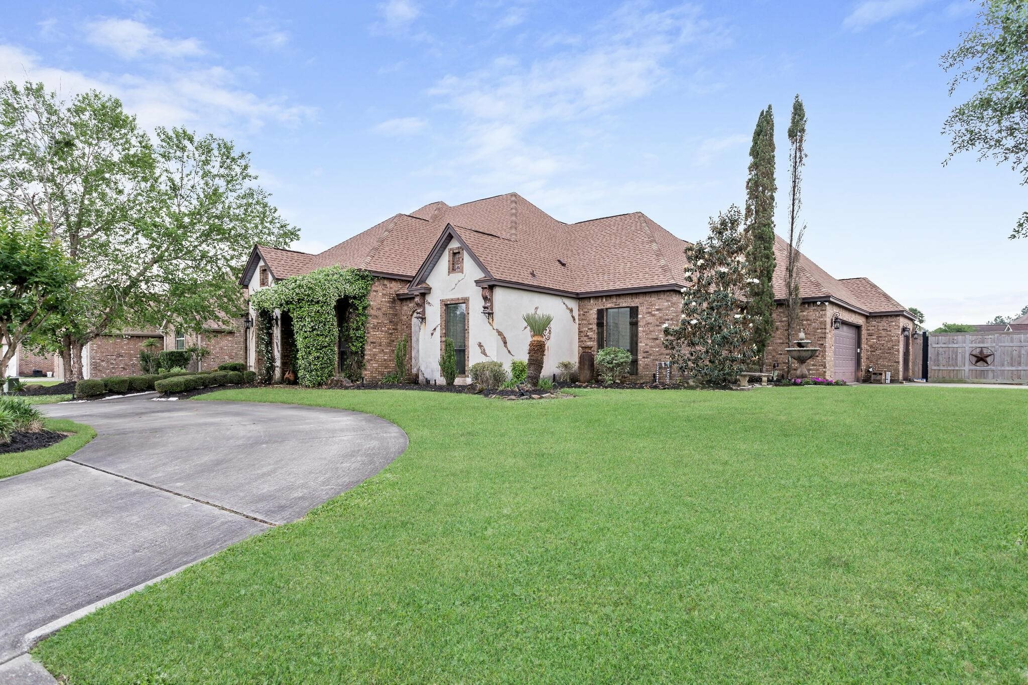 Property Photo: 101 Sir Cameron TX 77657