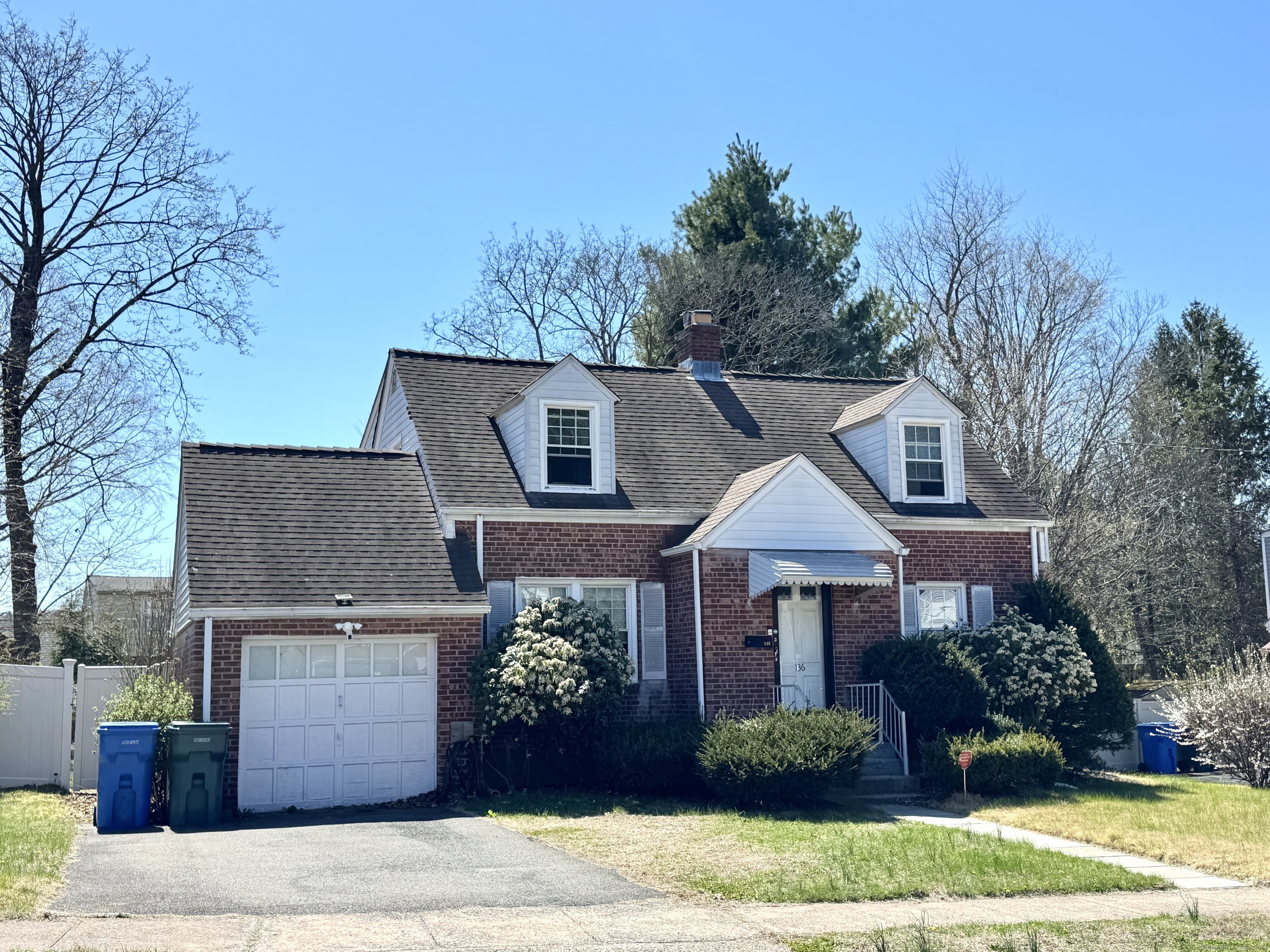 Property Photo: 136 Oberlin Road CT 06514