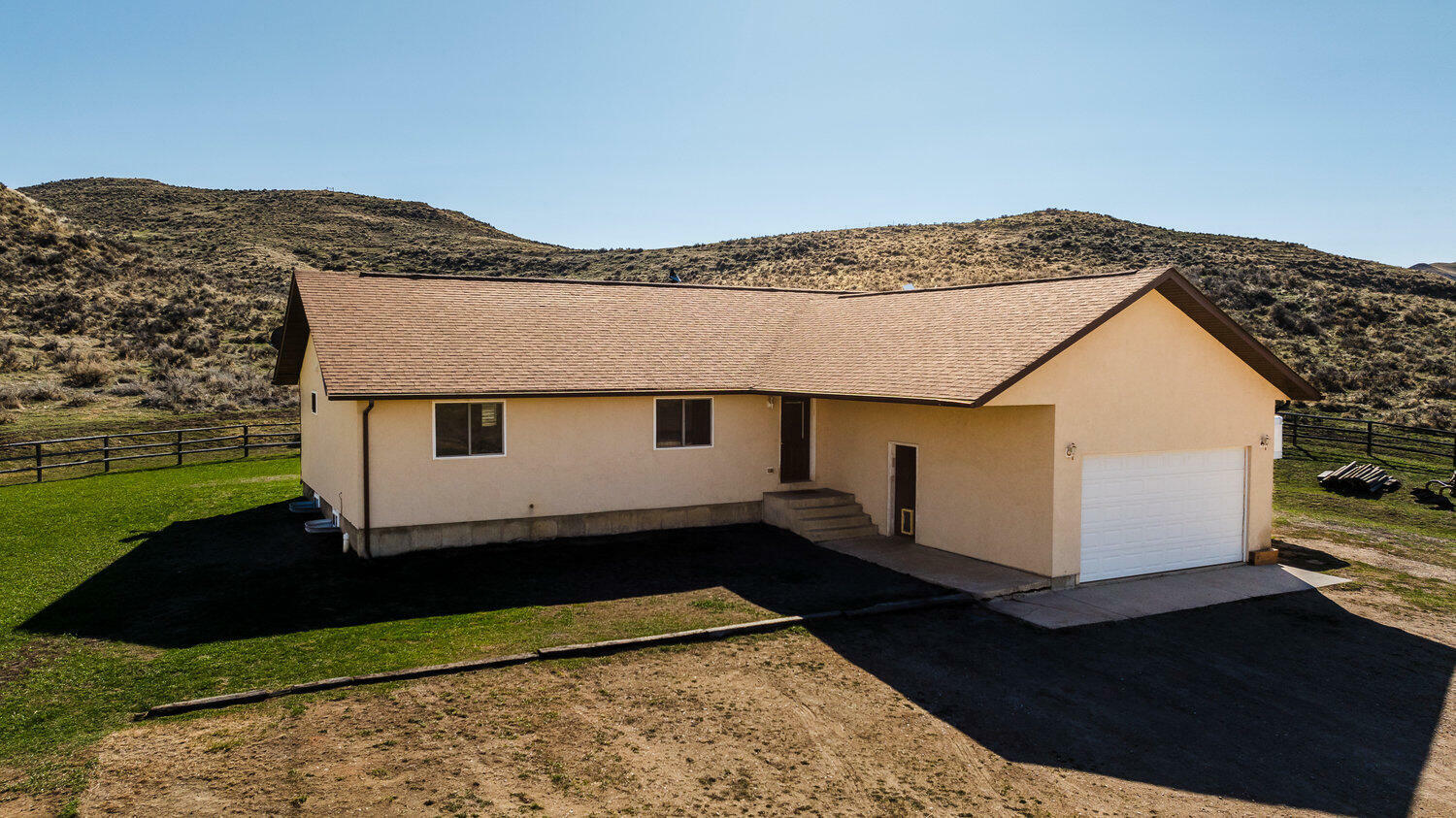Property Photo: 18 Chuckwagon Trail WY 82834