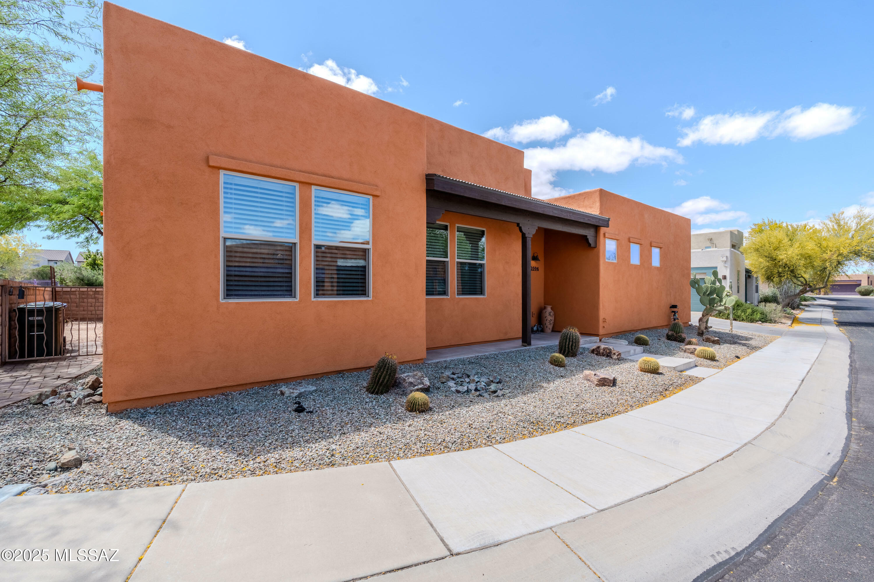 10594 E Marchetti Loop  Tucson AZ 85747 photo