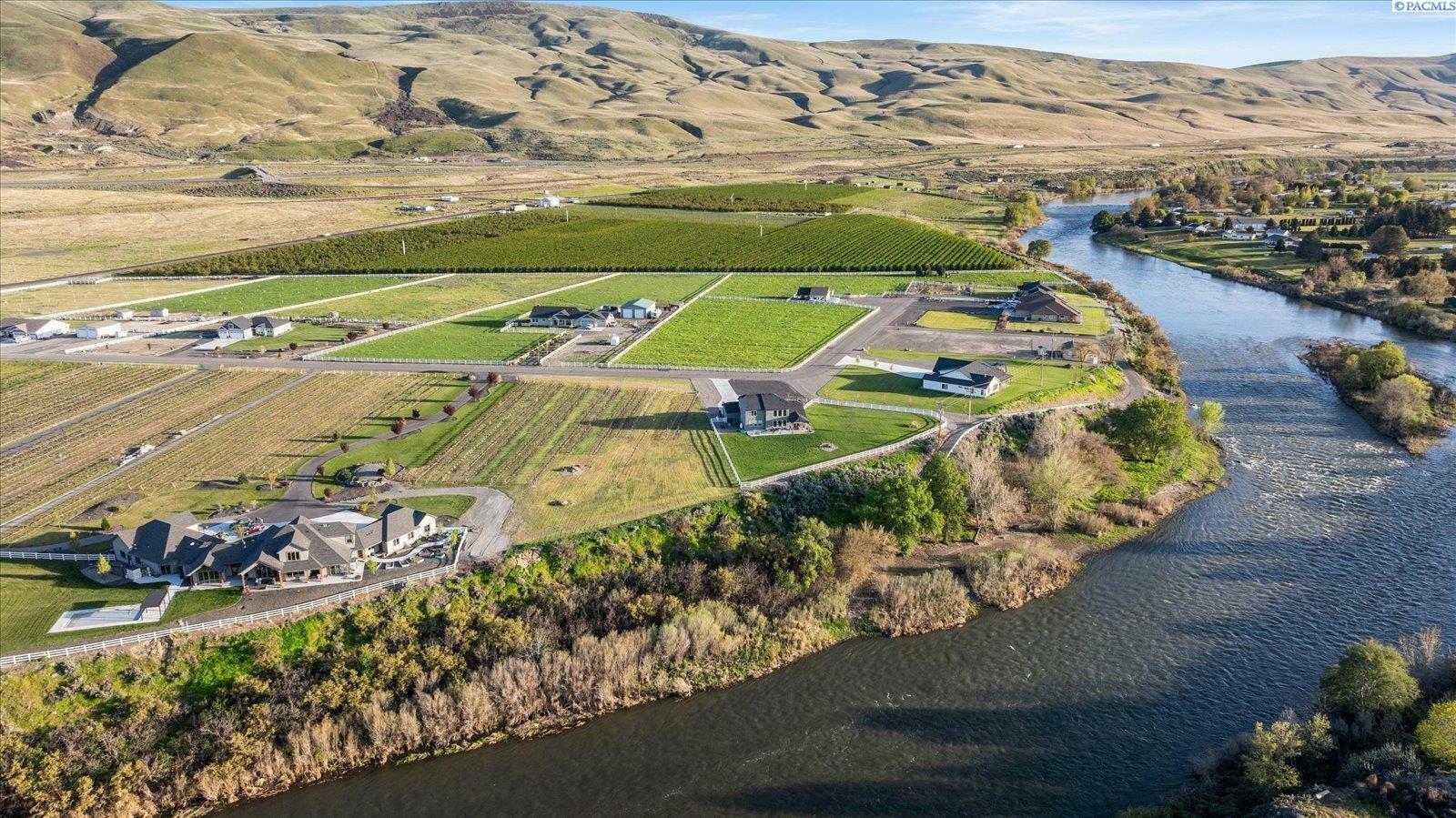 Nka W Island View Drive  Prosser WA 99350 photo