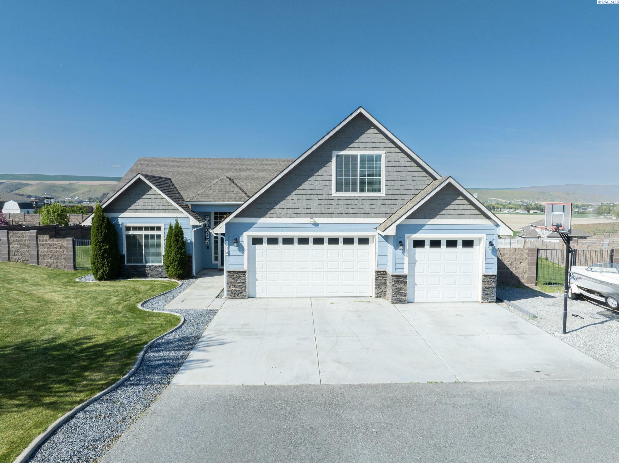 Property Photo: 114 S 727 Prse WA 99338-0000