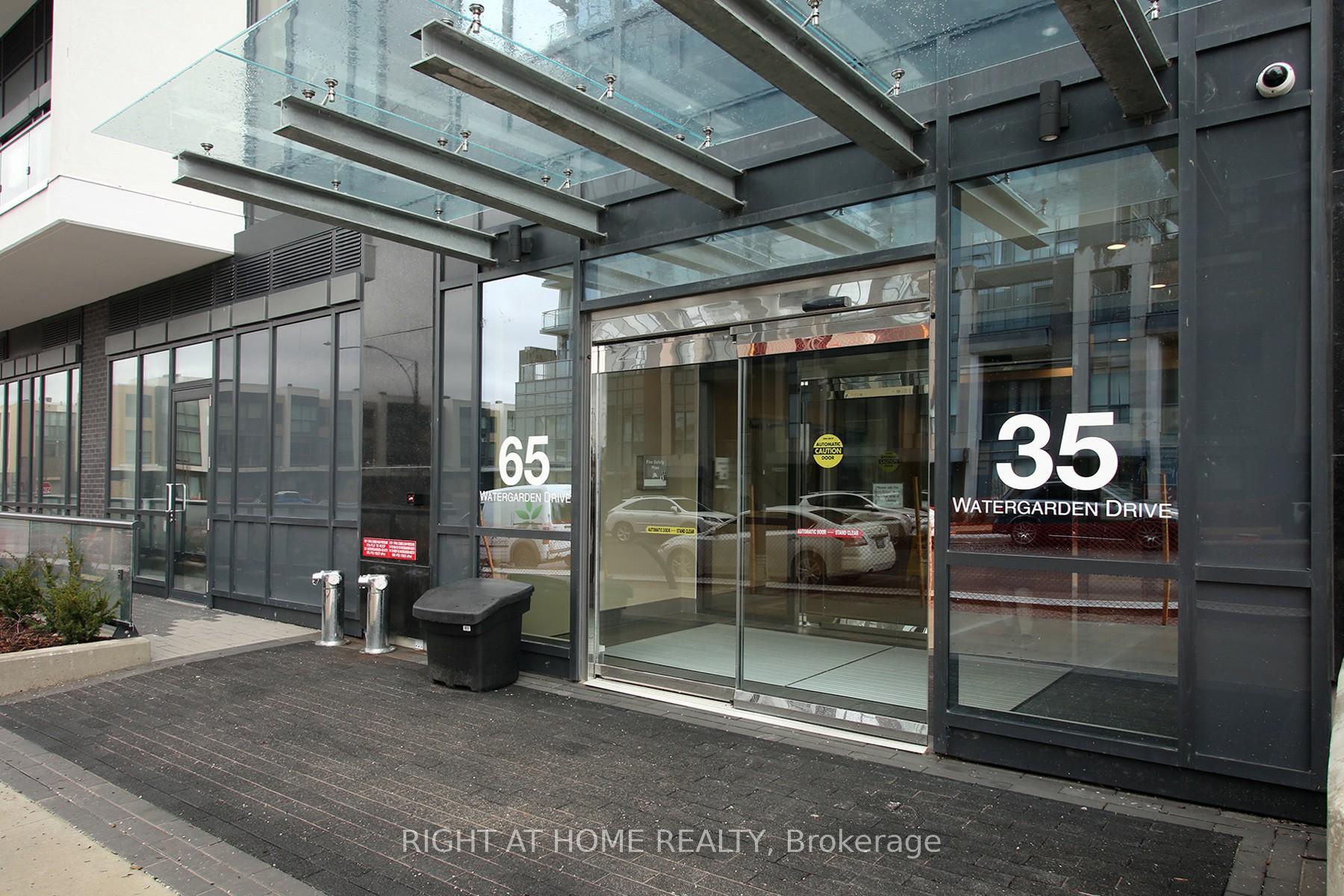 Property Photo: 65 Watergarden Drive 408 ON L5R 0G9