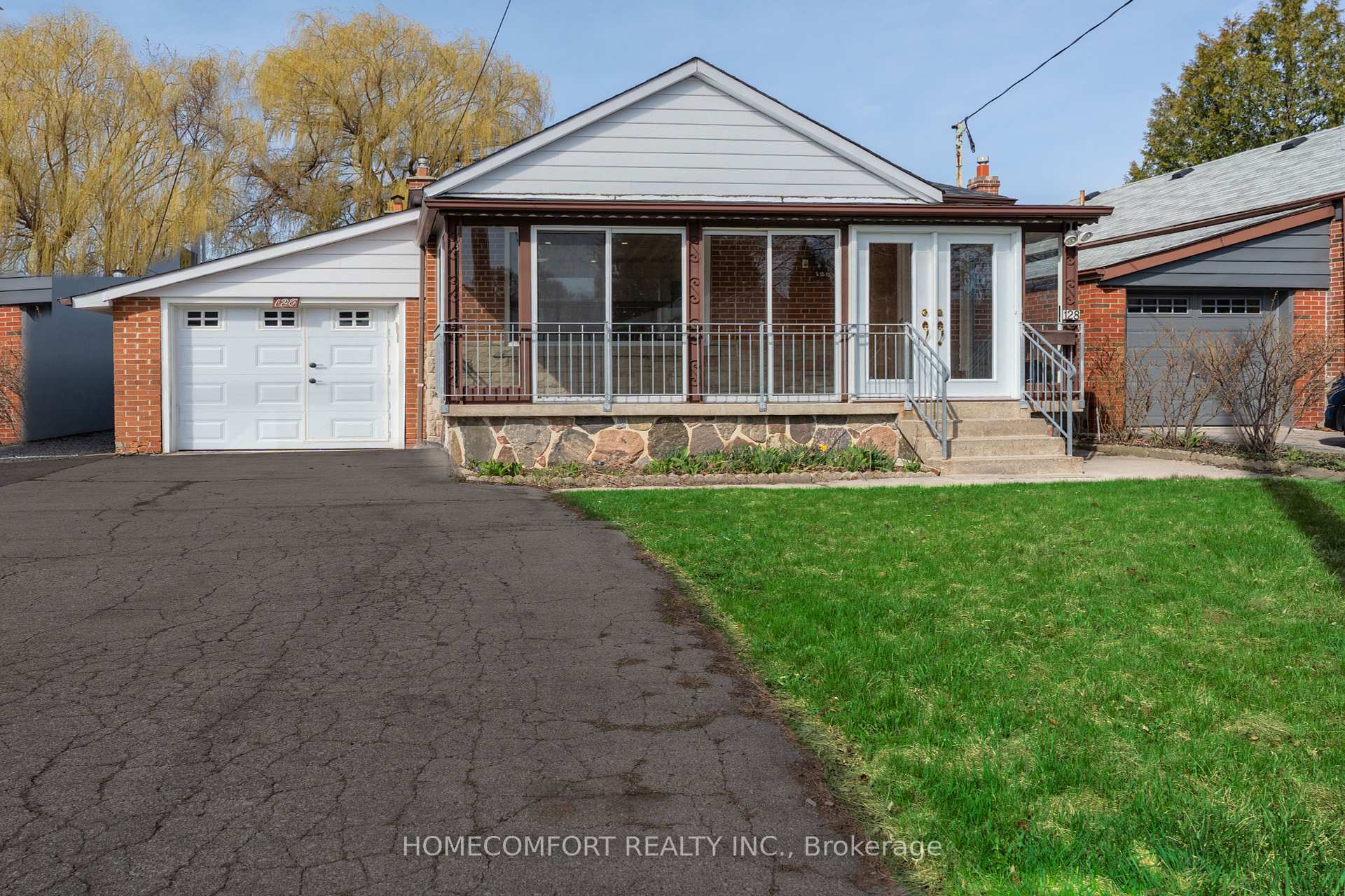Property Photo:  128 Rexleigh Drive  ON M4B 2N3 