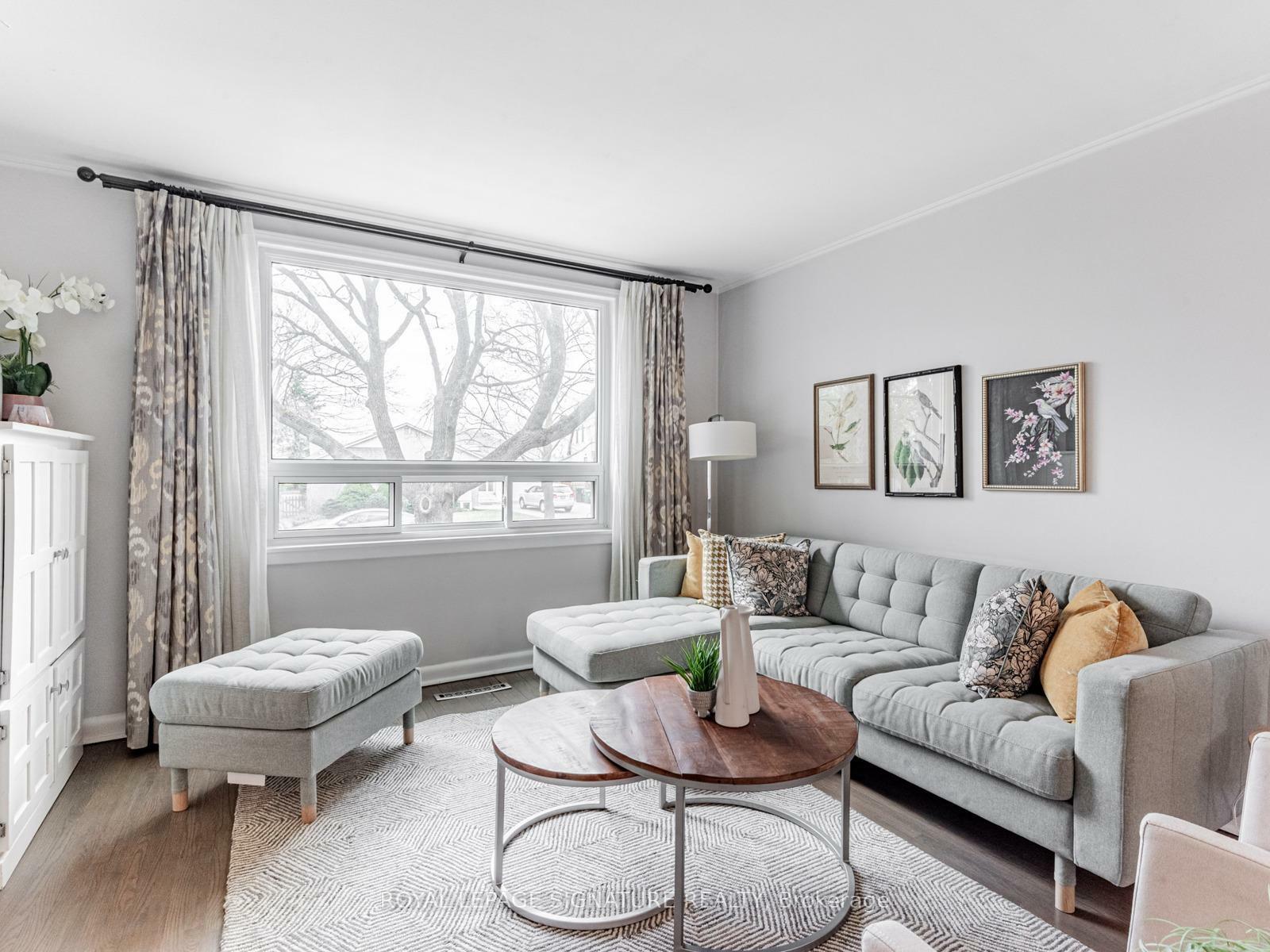 Property Photo:  91 Southill Drive  ON M3C 2H9 