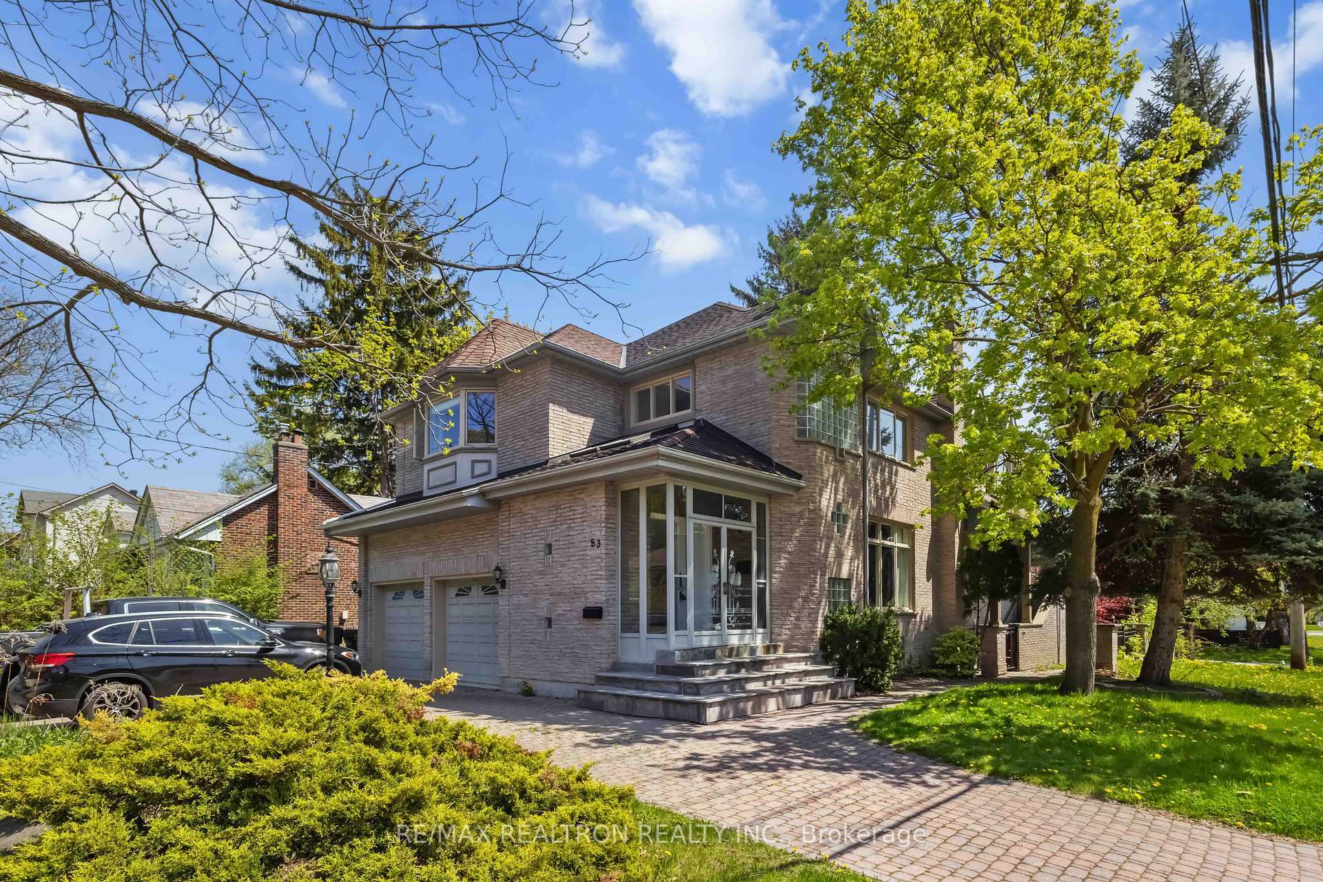 83 Norton Avenue  Toronto ON M2N 4A4 photo