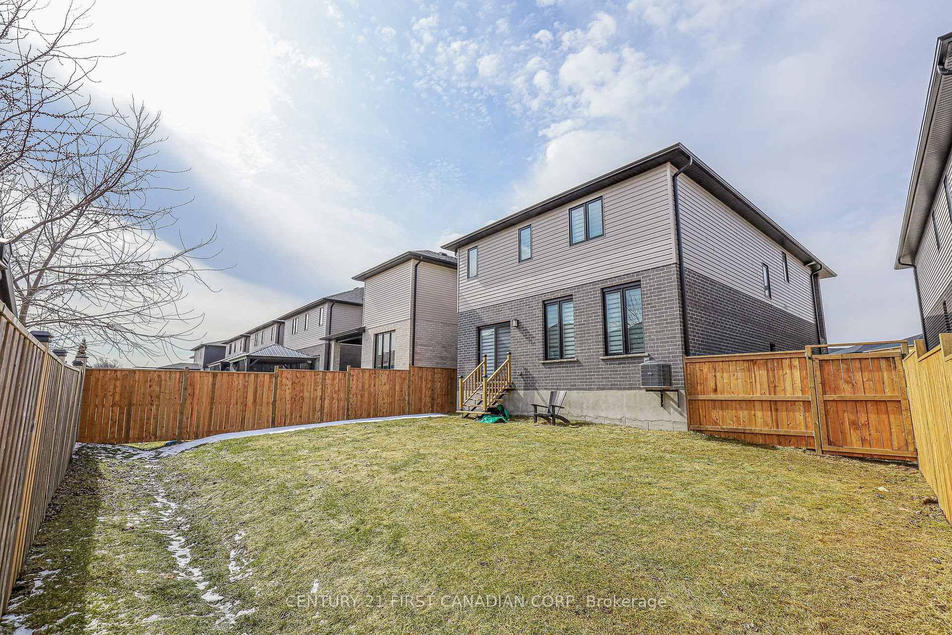 Photo de la propriété:  3424 Emilycarr Lane  ON N6L 0A3 