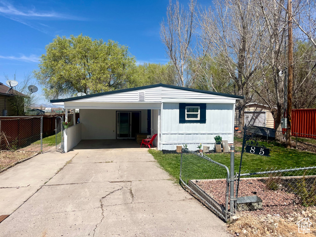 Property Photo: 85 E 100 N UT 84652