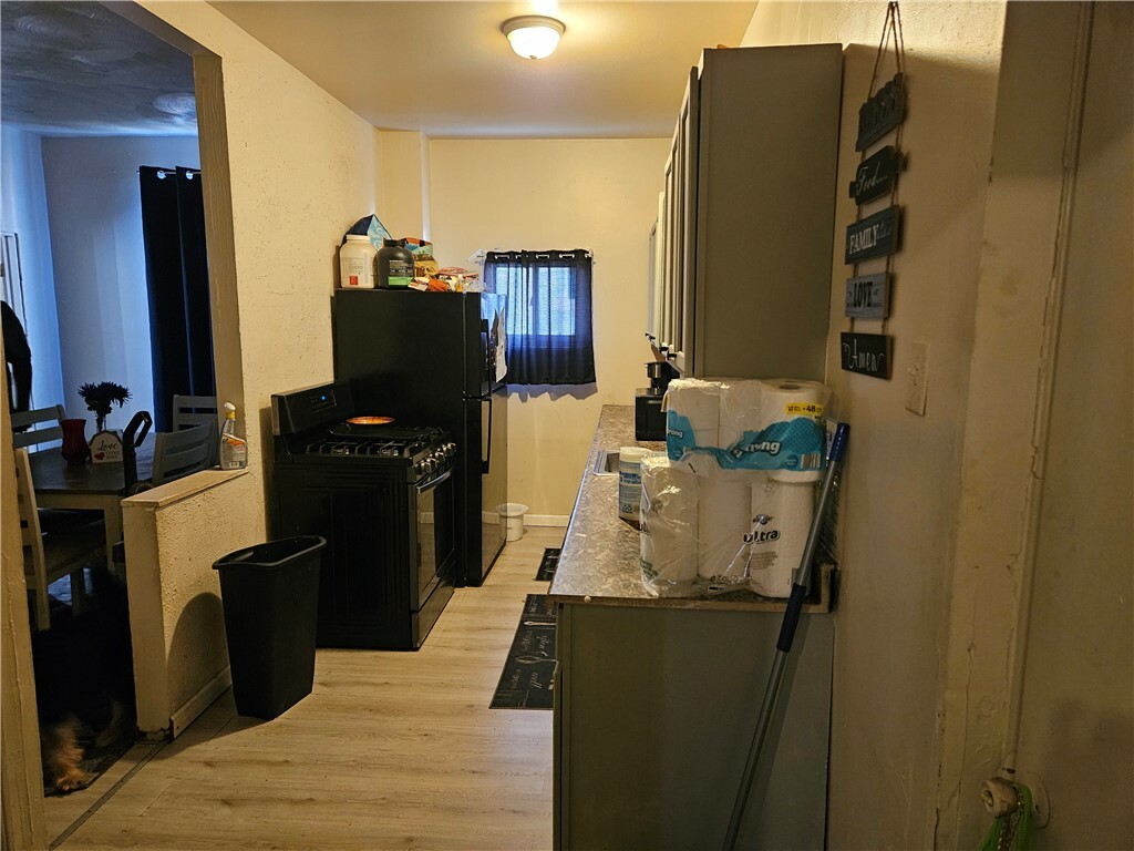 Property Photo: 211 Bruce St PA 15136