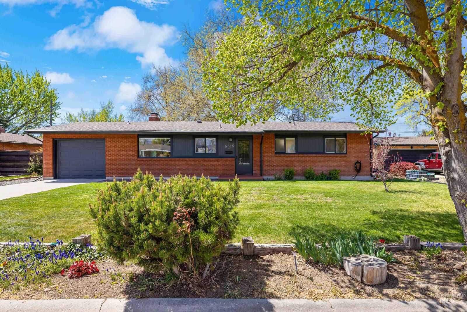 Property Photo:  6319 W Daytona  ID 83709 