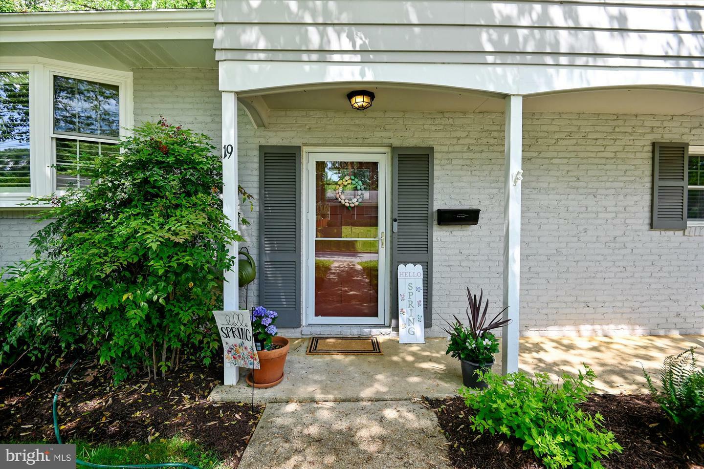 Property Photo: 19 Bristol Drive MD 21401