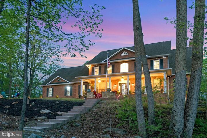 Property Photo:  520 Clagett Street SW  VA 20175