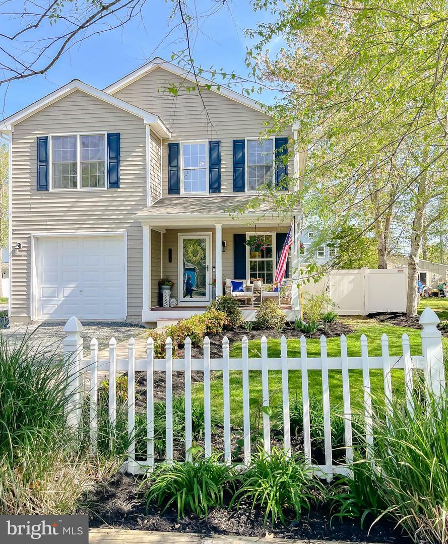 Property Photo: 808 Cedar Avenue MD 20714