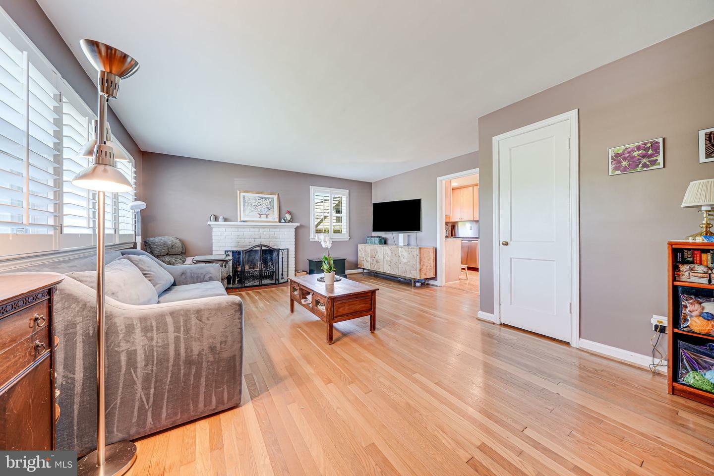 Property Photo: 415 N Harrison Street VA 22203