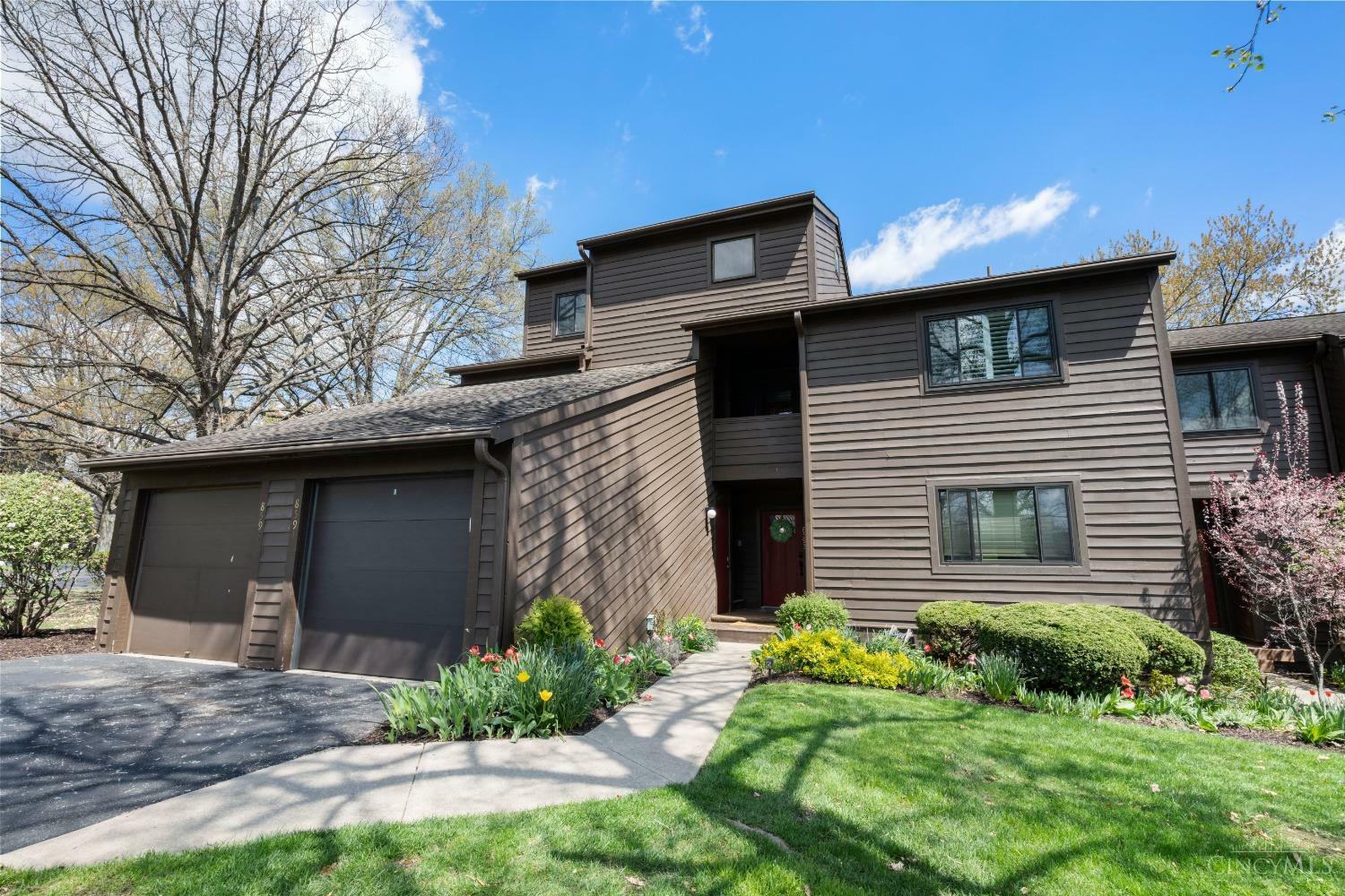 Property Photo: 8591 Wyoming Club Drive OH 45215