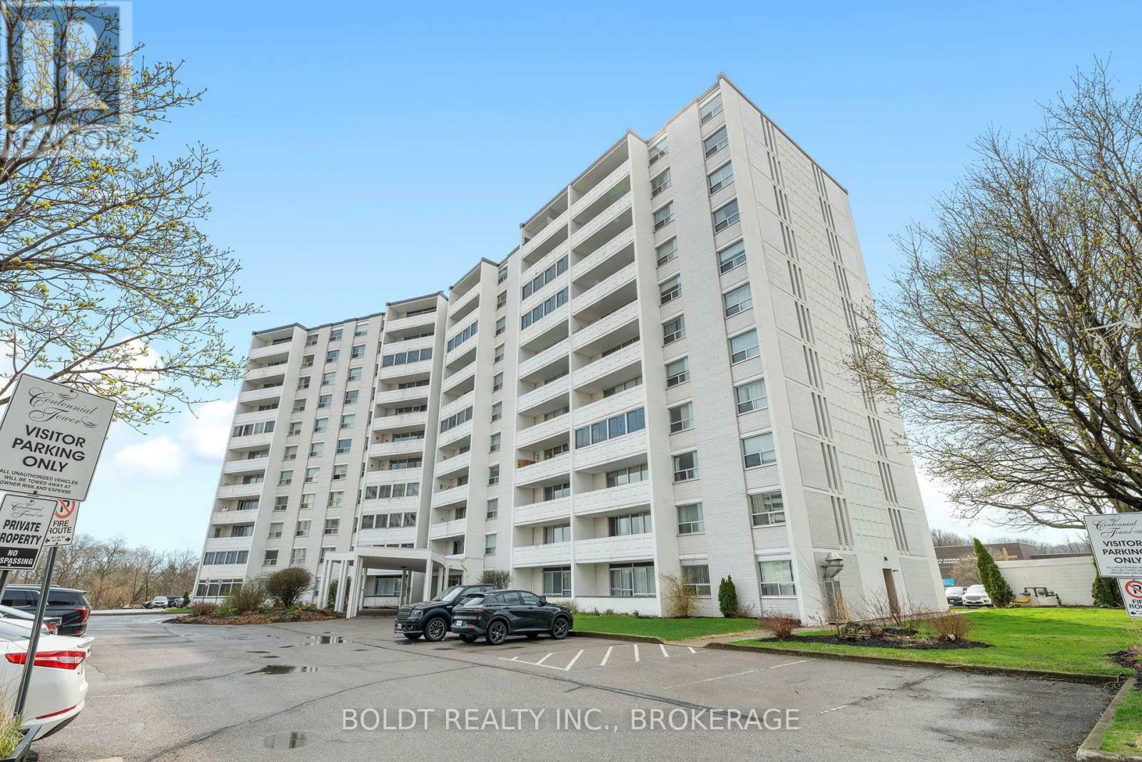 Property Photo: 35 Towering Heights Boulevard 809 ON L2T 3G8