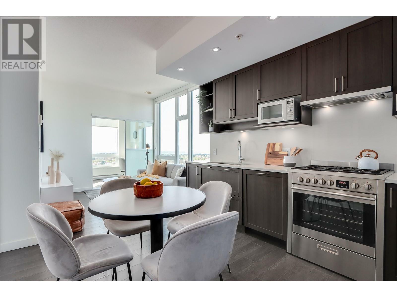 Property Photo: 5470 Ormidale Street 3503 BC V6Z 2X6