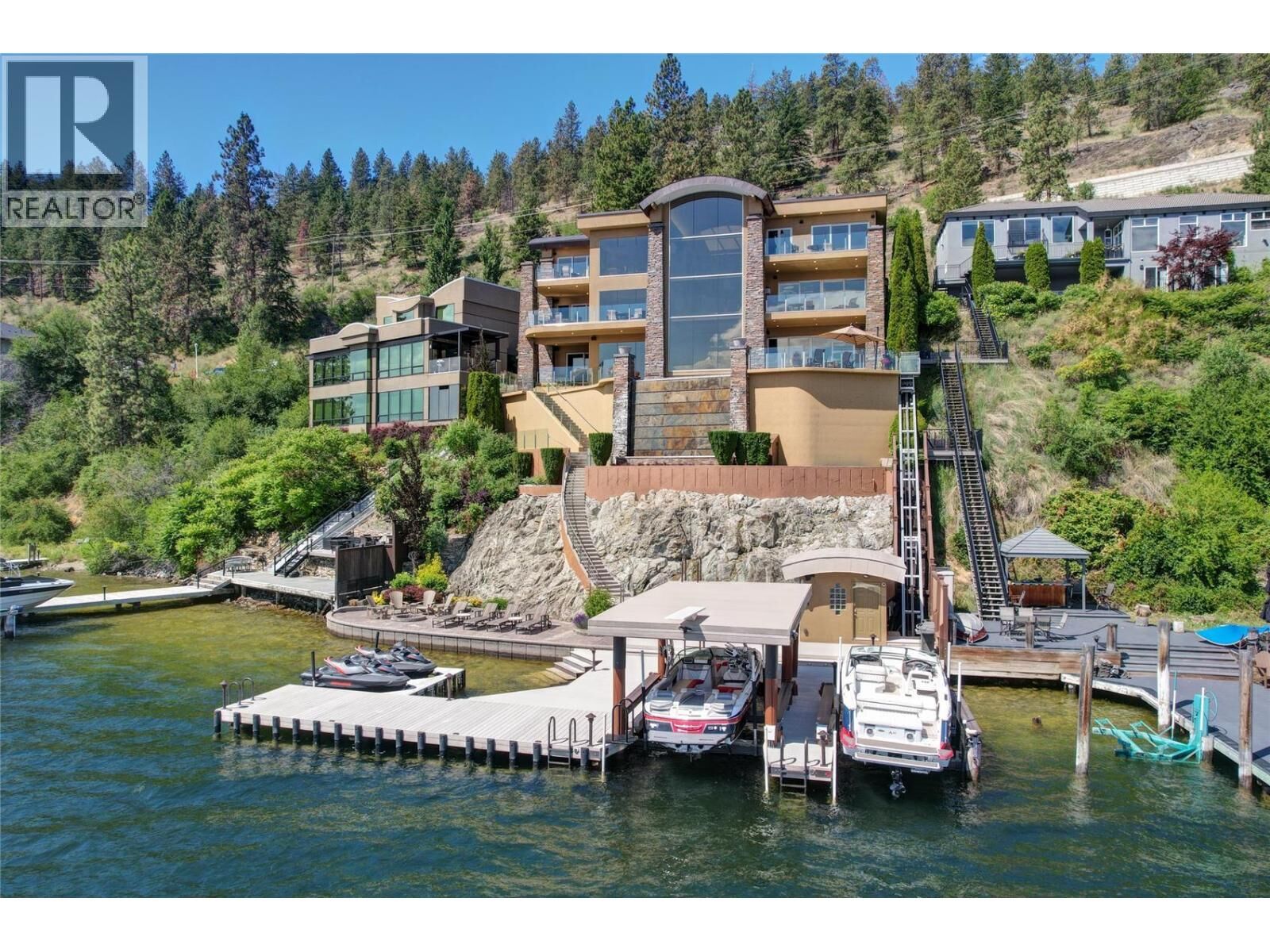 Photo de la propriété: 901 Westside Road South 6 BC V1Z 3W9