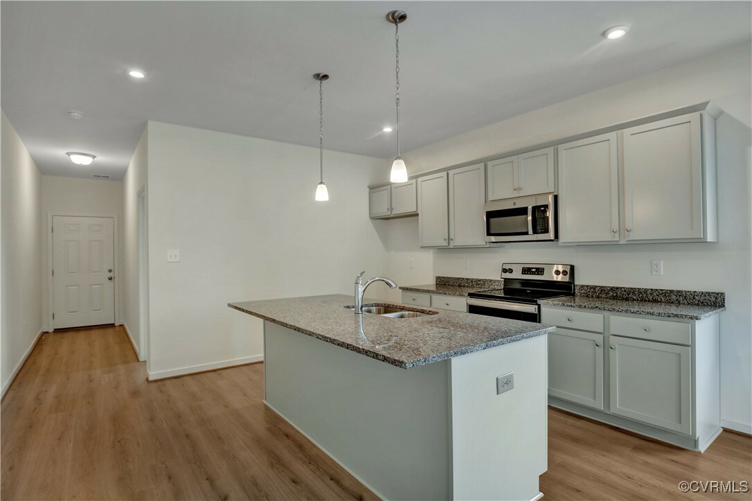 Property Photo: 3841 Kinalin Lane VA 23234