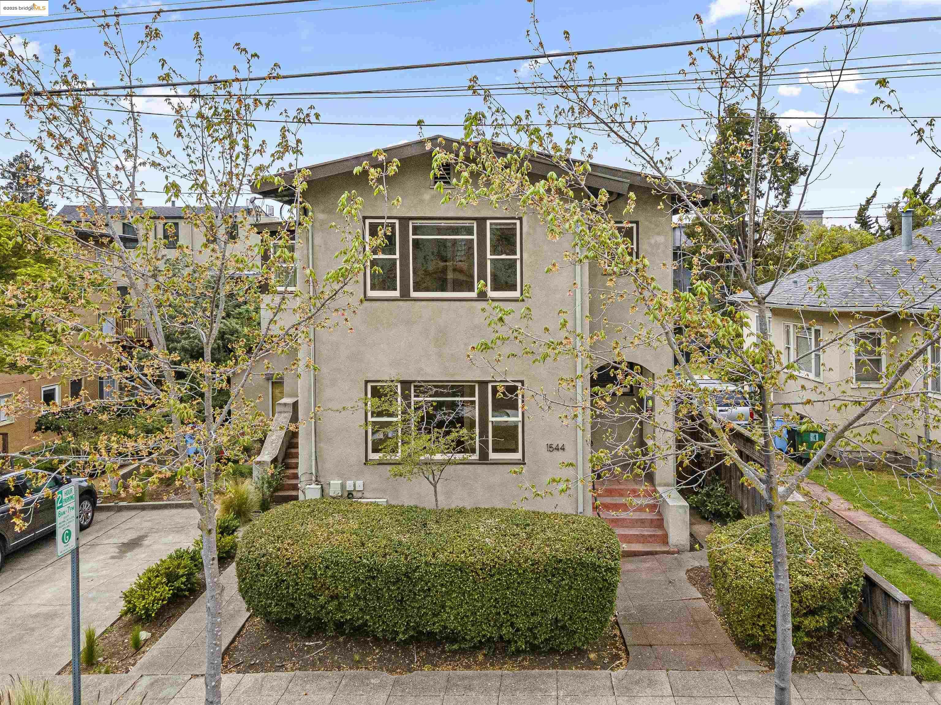 Property Photo: 1544 Spruce St CA 94709