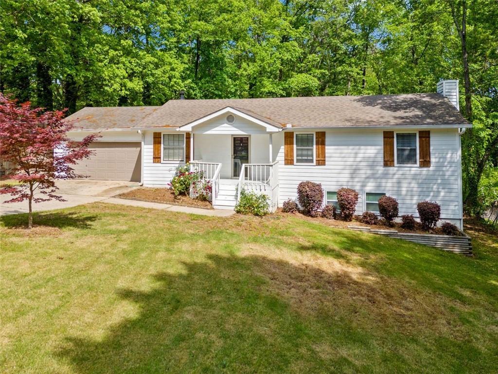 Property Photo: 1291 Sommerset Drive GA 30043