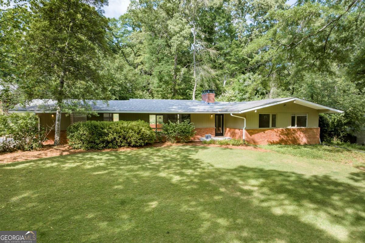 Property Photo: 325 Duncan Springs Road GA 30606