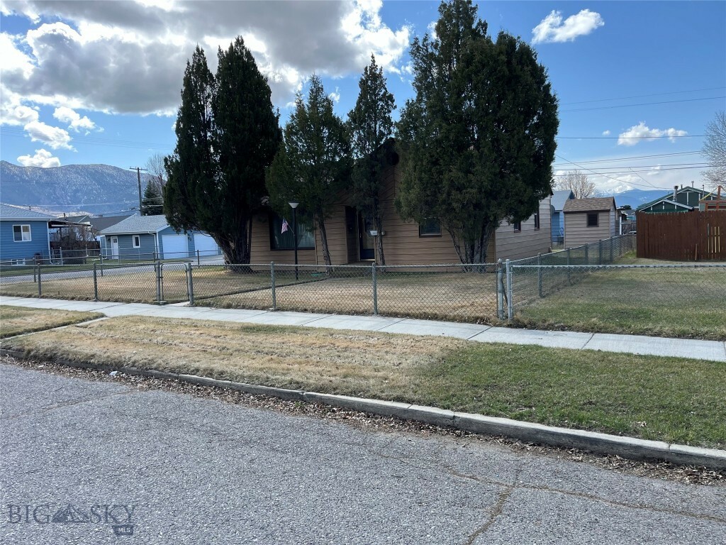 Property Photo: 1740 B Street MT 59701