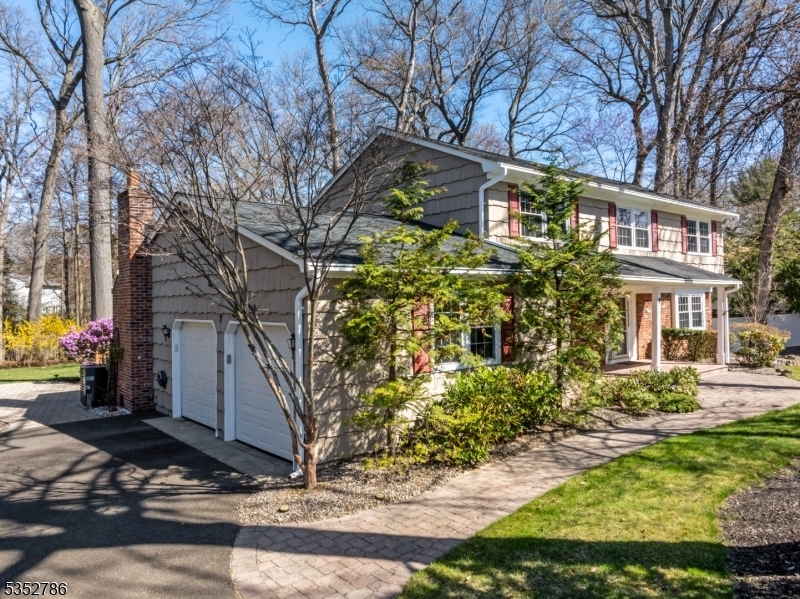 Property Photo: 7 Carlton Ct NJ 08816