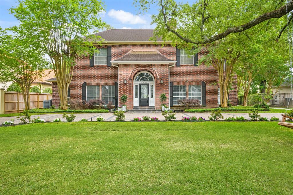 5411 Pine Street  Bellaire TX 77401 photo
