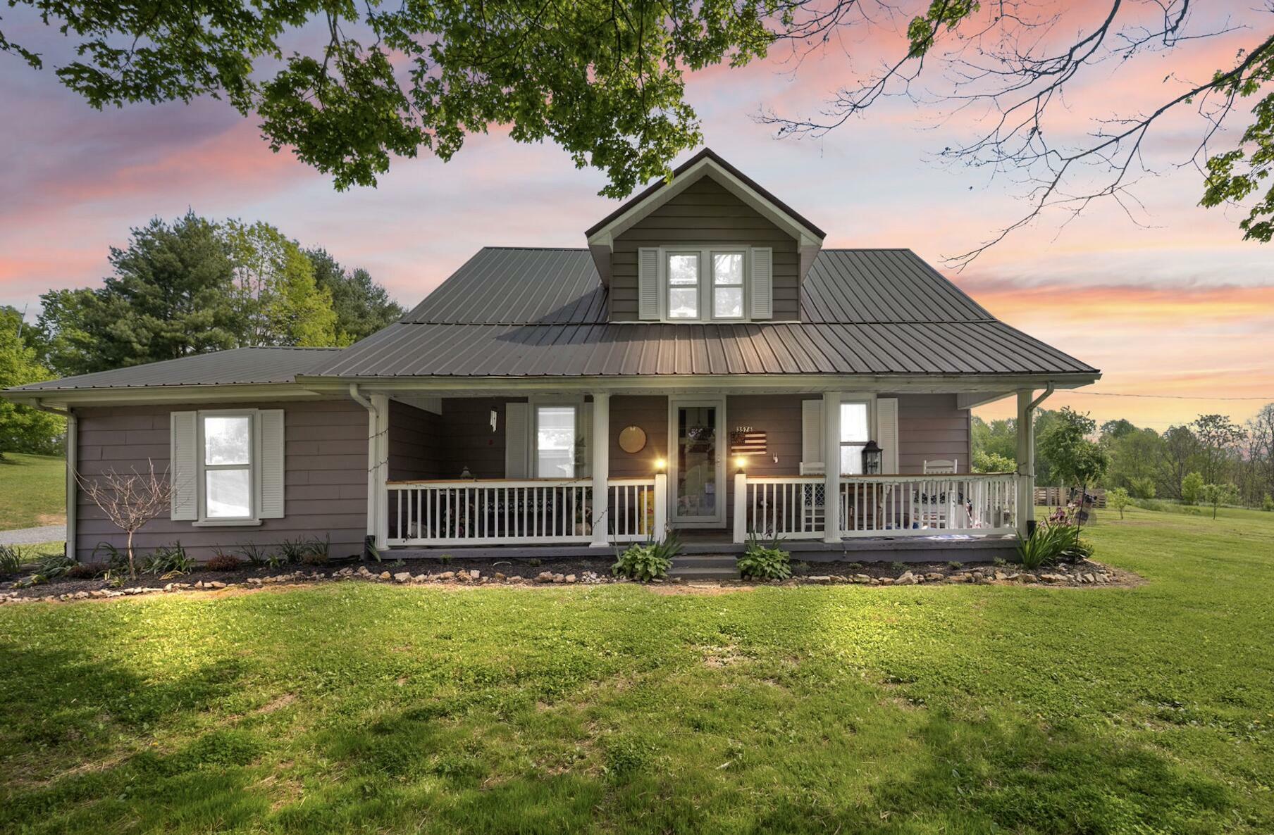 Property Photo: 3576 Elkhorn Road KY 42718