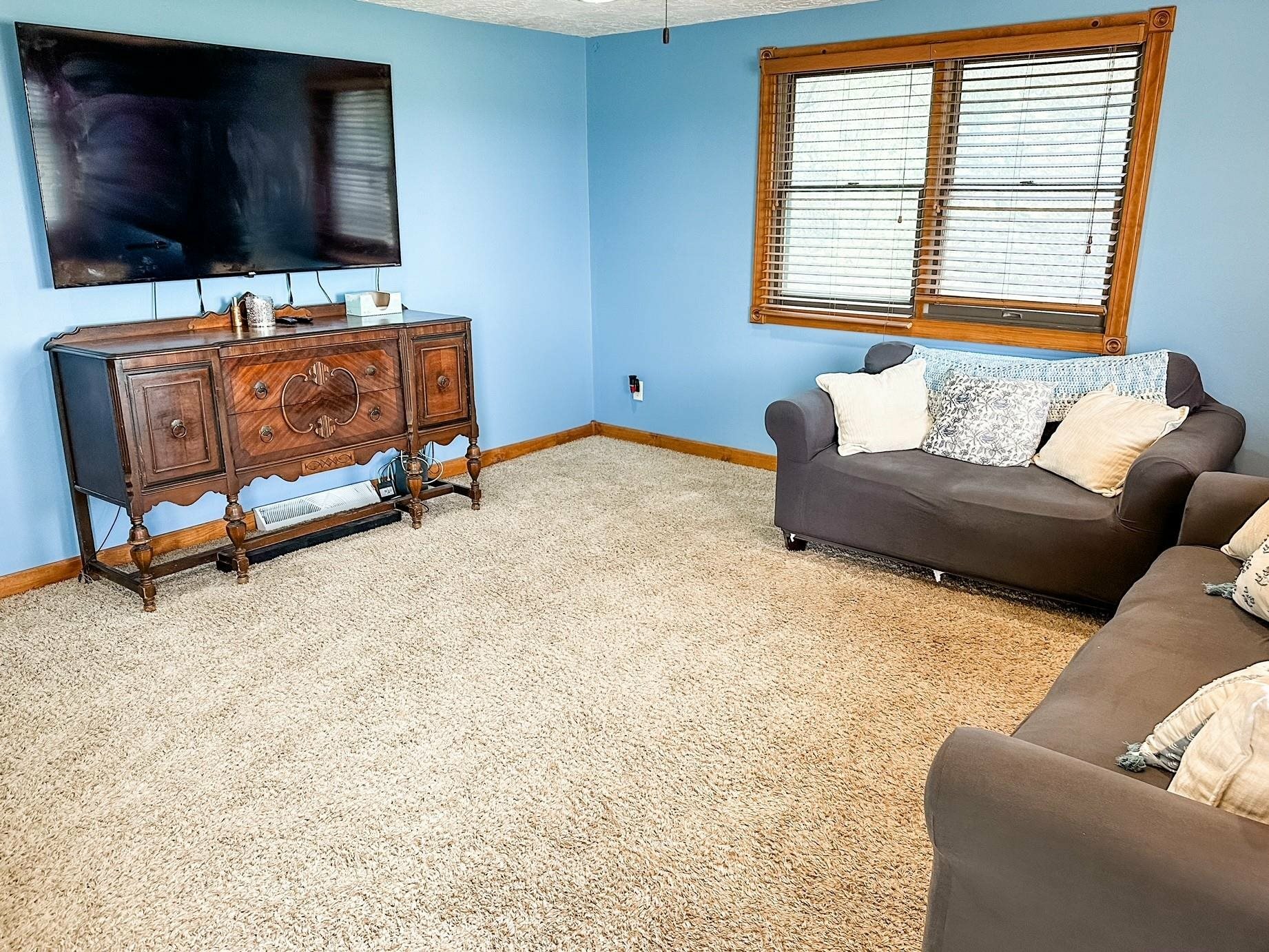 Property Photo: 3625 S Willow St NE 69101